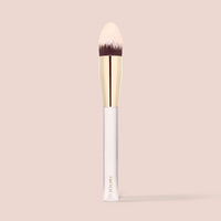 Cruelty-free concealer brush with a tapered tip for precise, smooth application and seamless blending
