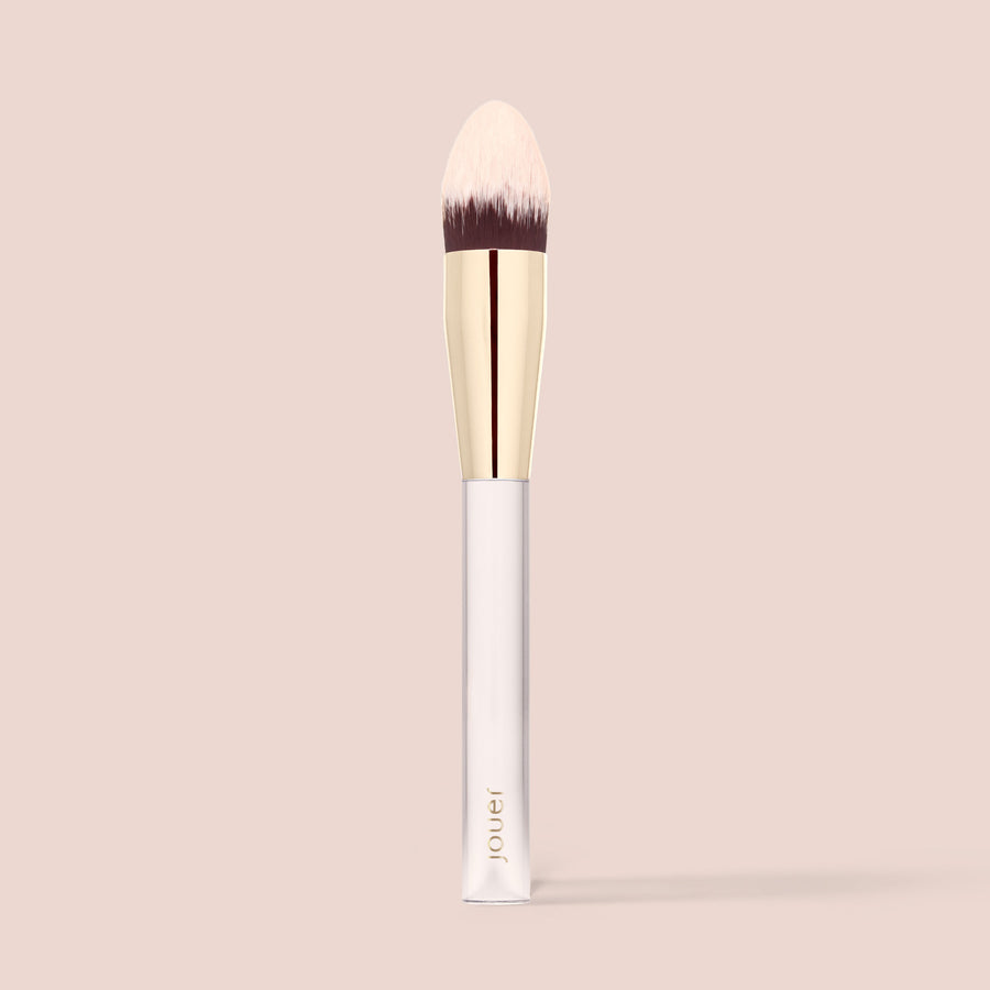 Cruelty-free concealer brush with a tapered tip for precise, smooth application and seamless blending